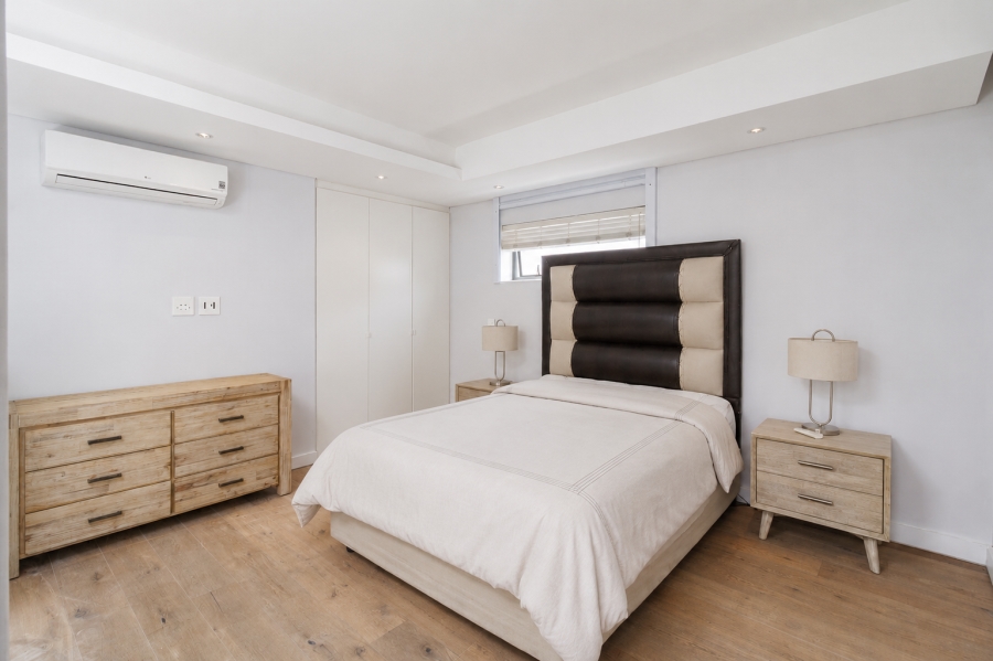3 Bedroom Property for Sale in Green Point Western Cape